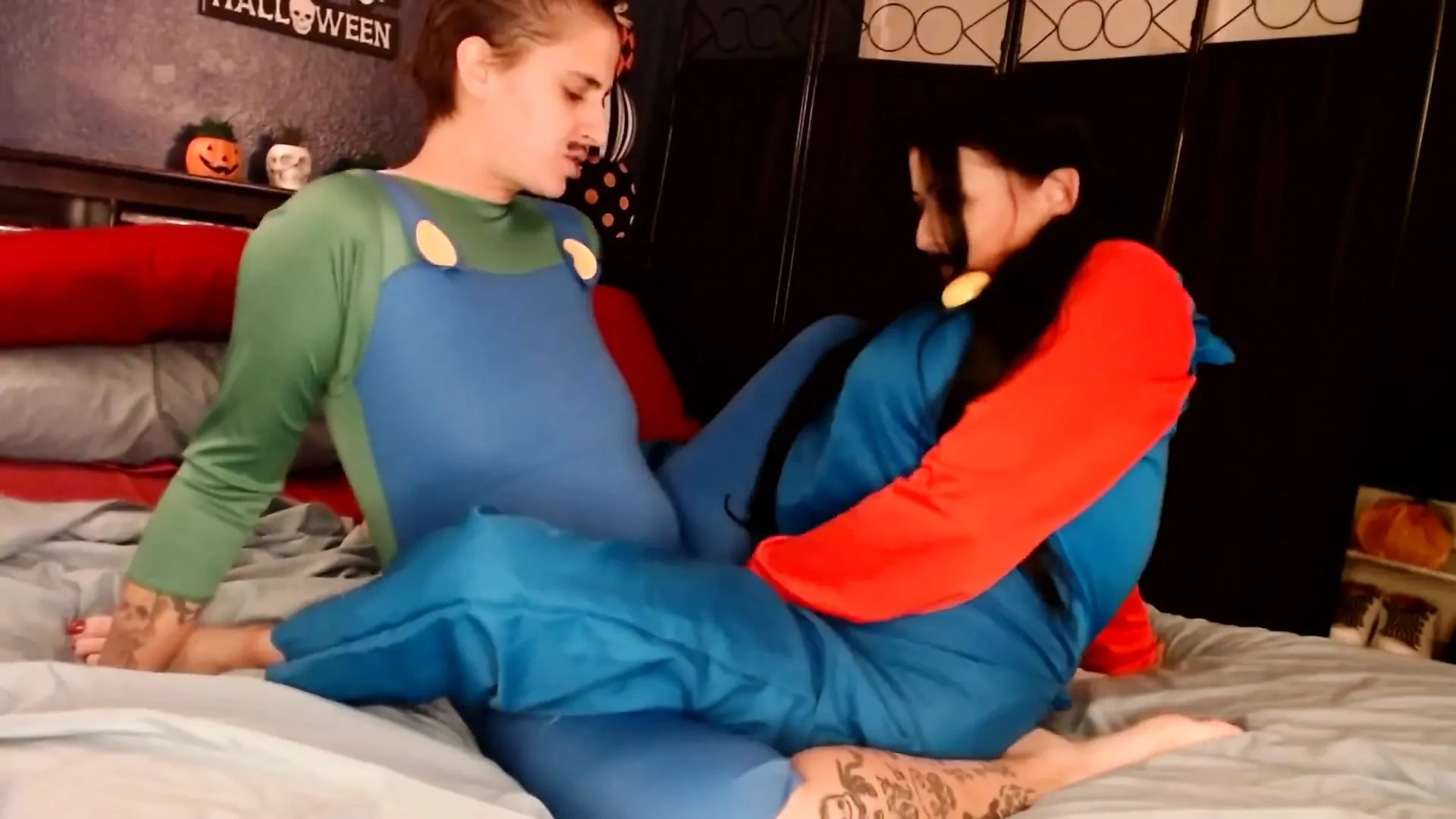 Lesbian Cosplay Mario and Luigi Scissoring
