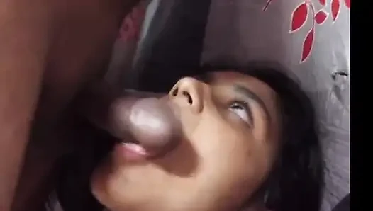 bhai ka lund chusne pr majbur hogai