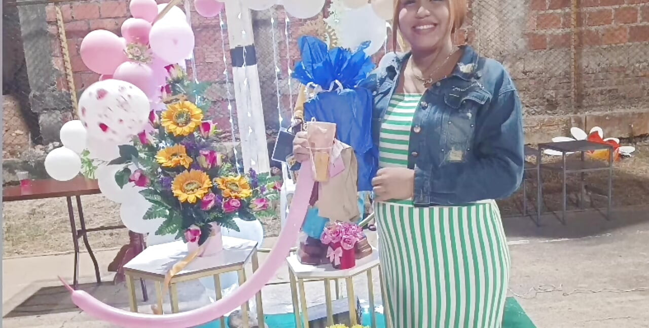 これが私の義理の息子の先生をファックする方法です!