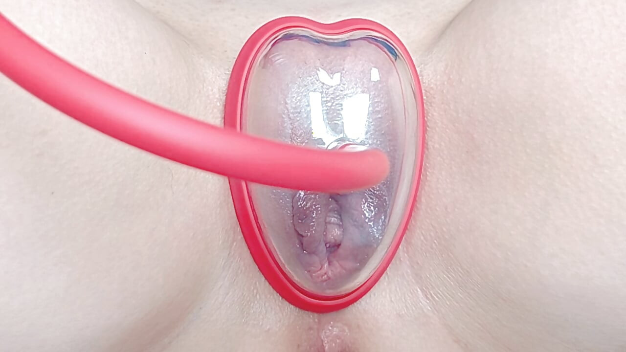 その女を突き動かせ、クソ女
