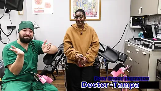 Д-р Tampa - первый гинекологический осмотр Daisy Mynx