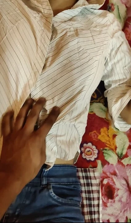 bhai ne kiya i sex hote hue Raat mein banai video