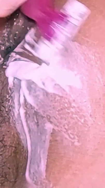 Saya mencukur pepek dan dubur teman wanita saya | Klip 1