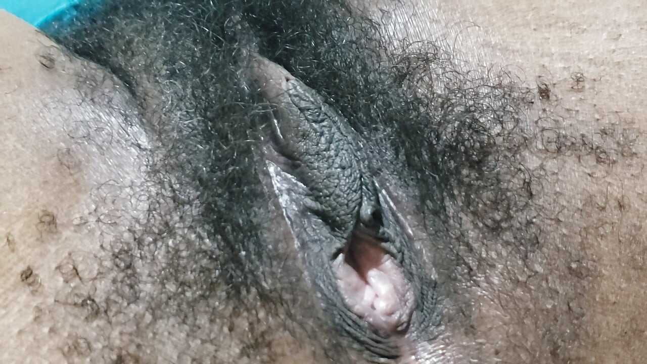 Hot Hairy MILF Pussy Close Up With Seductive Amateur Energy
