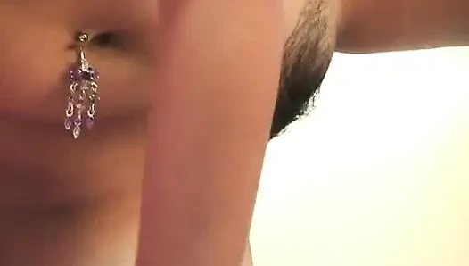 Sesi pemotretan menggoda cewek asia rambut cokelat