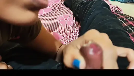 Mallu kız yarak emiyor