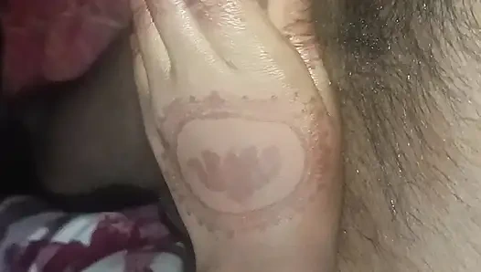 Üvey kız kardeşim üvey erkek ve üvey kız kardeşime mastürbasyon yapmama yardım etti