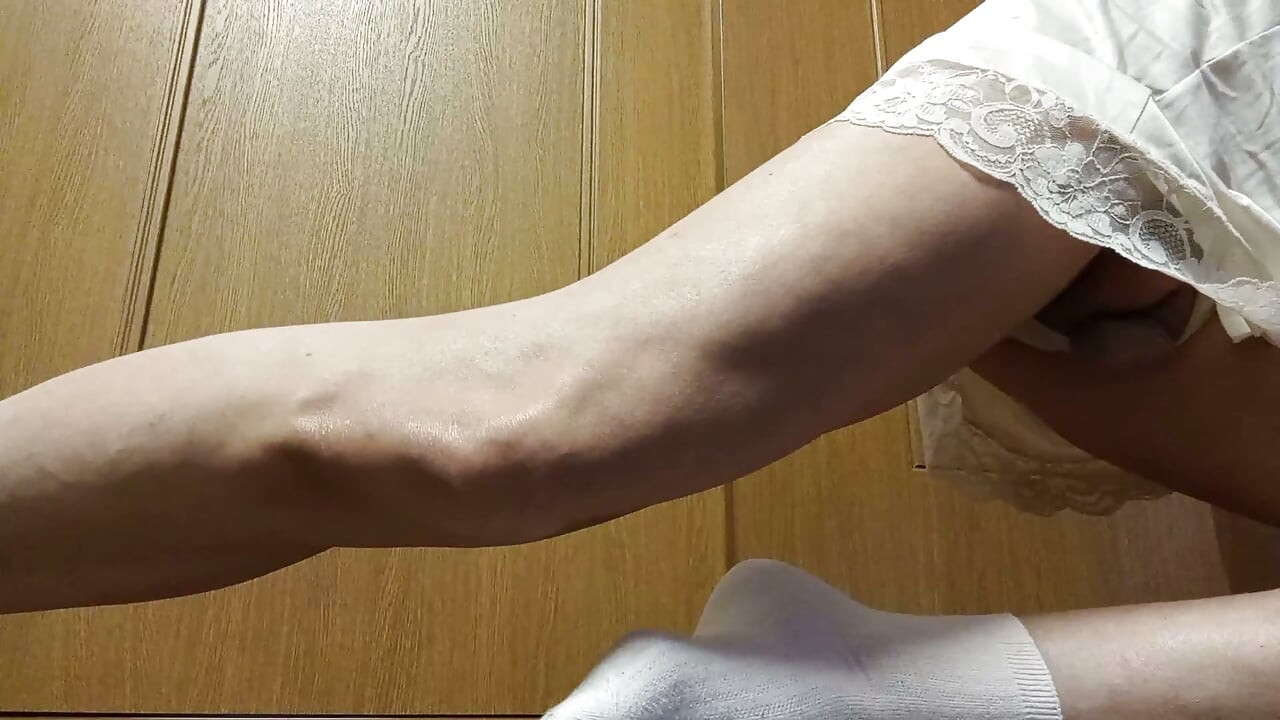 Asian Ladyboy Shemale Muton's Daily 32