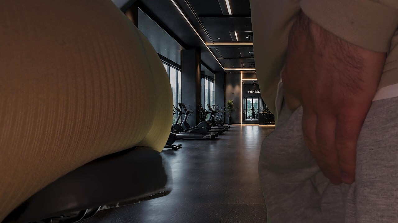 Rough sex with a stranger in the Gym and he came 2 Times.