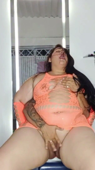 I find out that my stepsister is an exotic dancer! but the biggest surprise was when he showed me his talent by sucking my cock | Clip 1