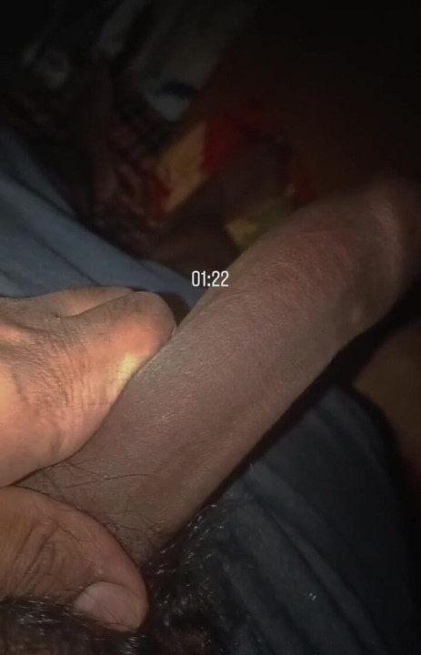 Pria gym India desi kontol hitam besar menunjukkan
