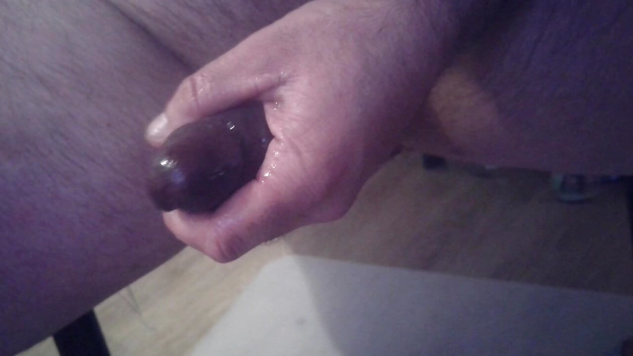 큰 갈색 자지 슬리브 핸잡 자위