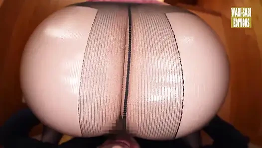 Ketegangan pengerah keringat meningkat saat si cantik terikat mengeluarkan kehadirannya yang berani dan luar biasa -adegan.3