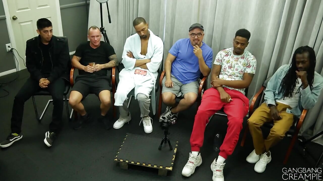 Gangbang creampie entrevista 380 com milf Sophia Locke &quente bebê Selena Bentz
