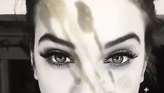Barbara Palvin'e övgü 3