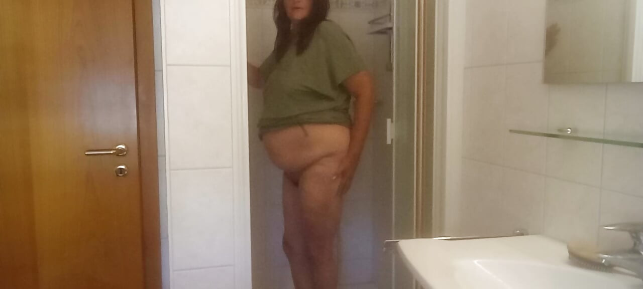 The scent of last night mature MILF in the shower 52 and uncensored
