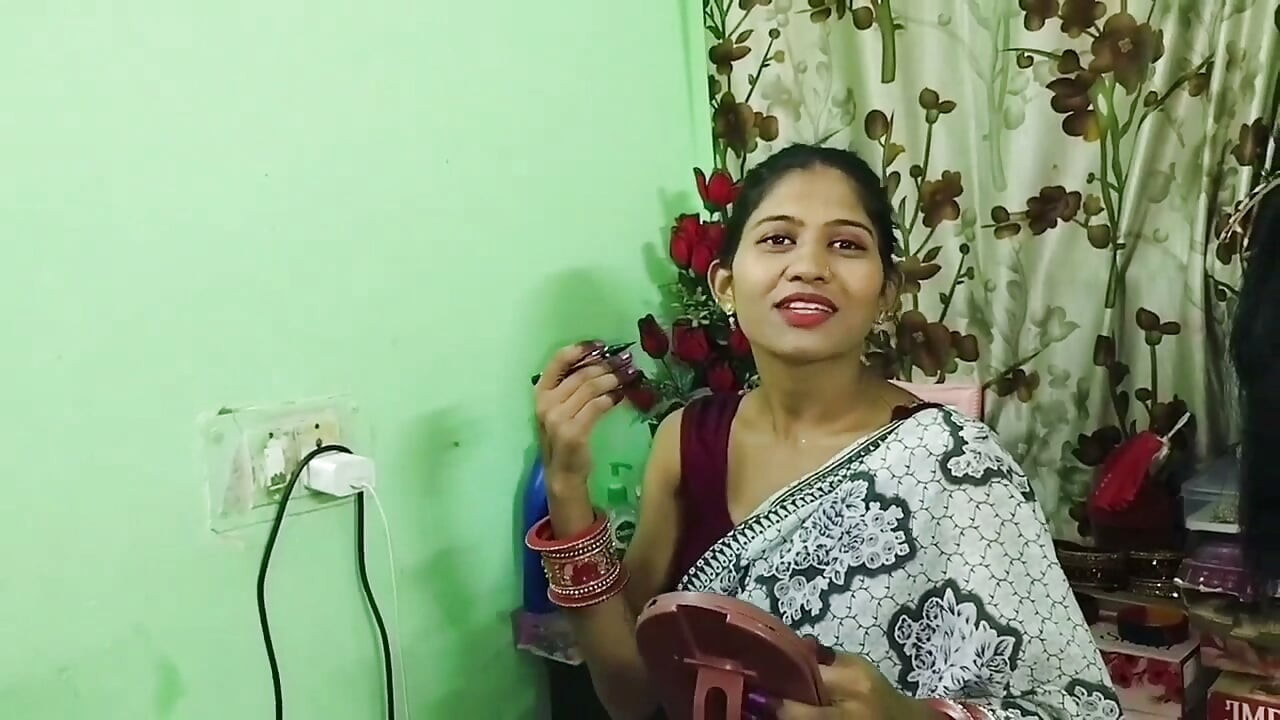 لأول مرة، صهري ينيكني أمام كس ابنتي بالتبني بوضعية الكلب. ثلاثي مثير بالصوت الهندي