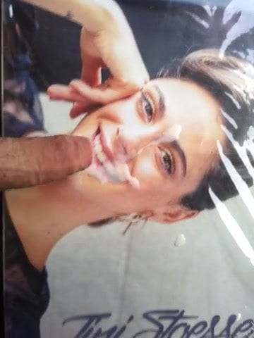 Tini MartinaStoessel Jerk Off Cumshots #3