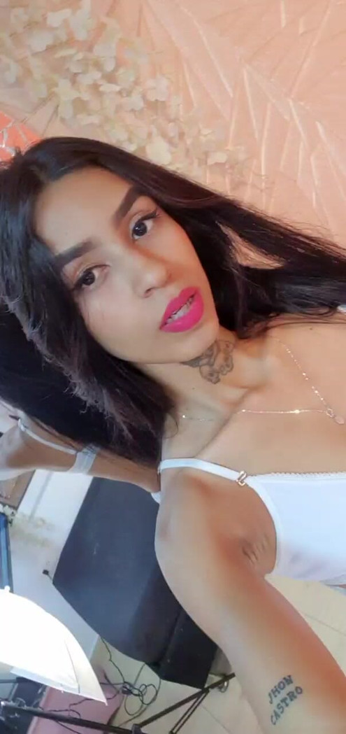 美丽的爱人，我已经和你在一起，这样你可以来和我一起玩得很开心。