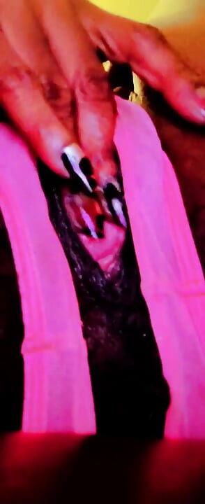 粉色阴户粉红色的混蛋