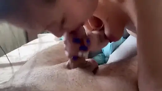 Ibu tiri nyepong kontolku