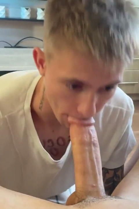 Twink Gave a Blowjob and Brought the Guy to Orgasm