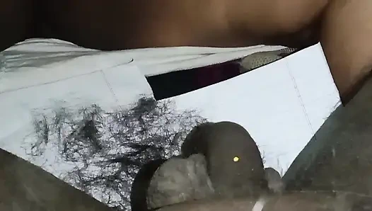 Если моя сводная тетя трахает мою киску, а затем раздвигает ее киску и двигает пальцами