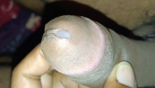 мастурбация большого пениса со сливочным пенисом