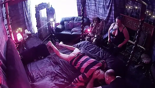 Bölüm 1:- Lanista Bear ve Domina Satana Tawseman'ı hızlarına sokuyor!