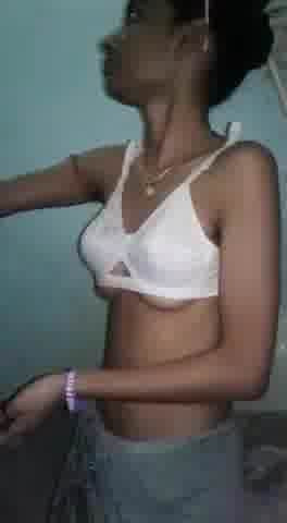hot girl recording bathing