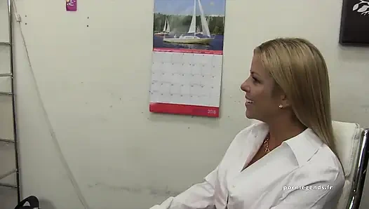 Süße junge Alaina Dawson und Milf alexis Fawx lecken und fingern sich