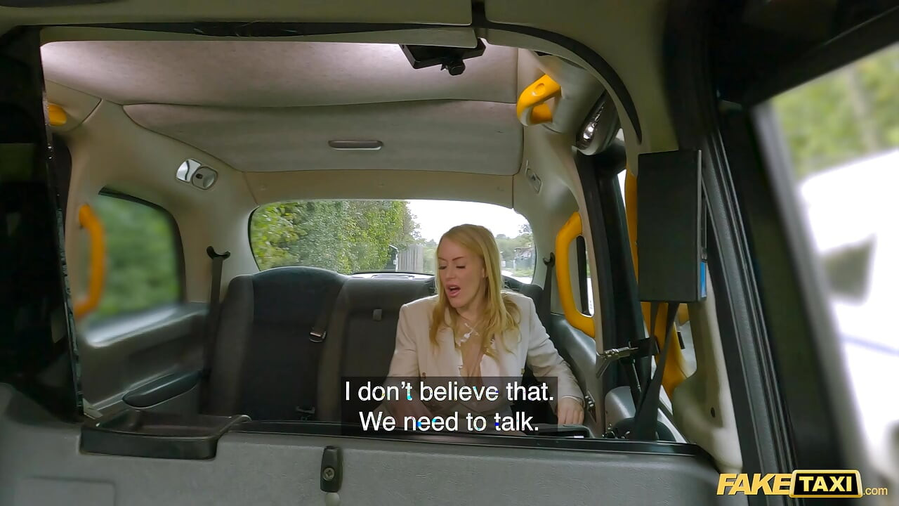 大きな胸のボスレディが私のチンコを欲しがってる - 偽タクシー
