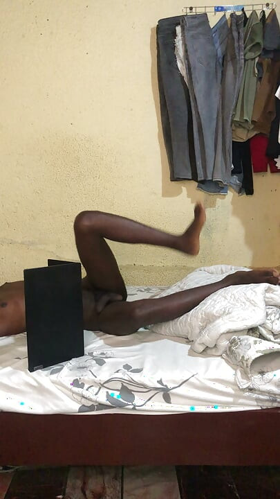 Watching porn Just before I start sMASThTURBATING