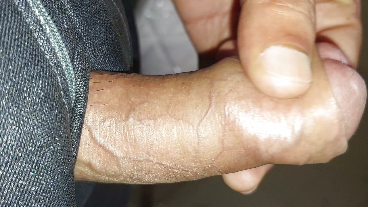 Mi mejor amigo me hace una paja