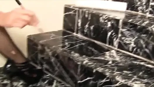 Esnek sıkı amcıklı hizmetçi büyük kalın büyük zenci yarağı tarafından dolduruluyor