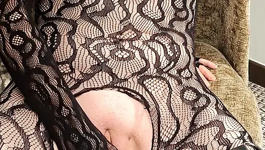 Ateşli orta yaşlı seksi kadın yapay penisin tadını çıkarıyor