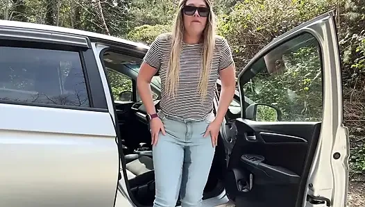 Ich Warte Auf Meinen Freund, Aber Ich Konnte Es Nicht Halten Und Meine Jeans Nass