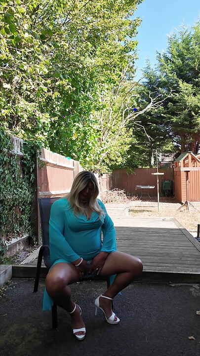 Seksi travesti kellycd2022 seksi örgülü elbise külotum ve topuklu ayakkabılar