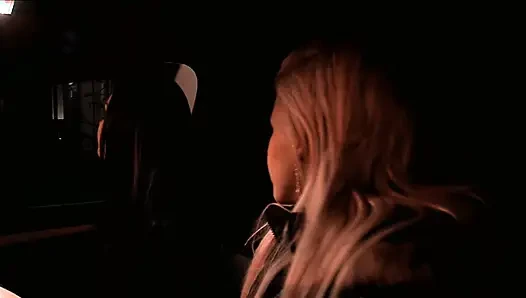 Очень горячий трах с мокрой и возбужденной французской шлюховатой блондинкой, том 1