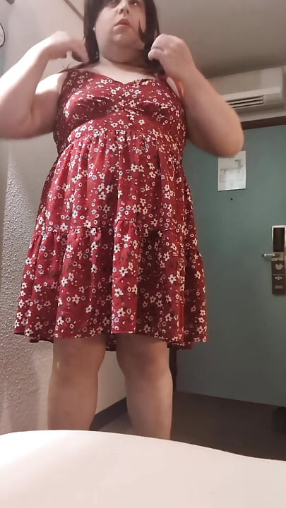 Caught walking her hotel and takes a huge cum load