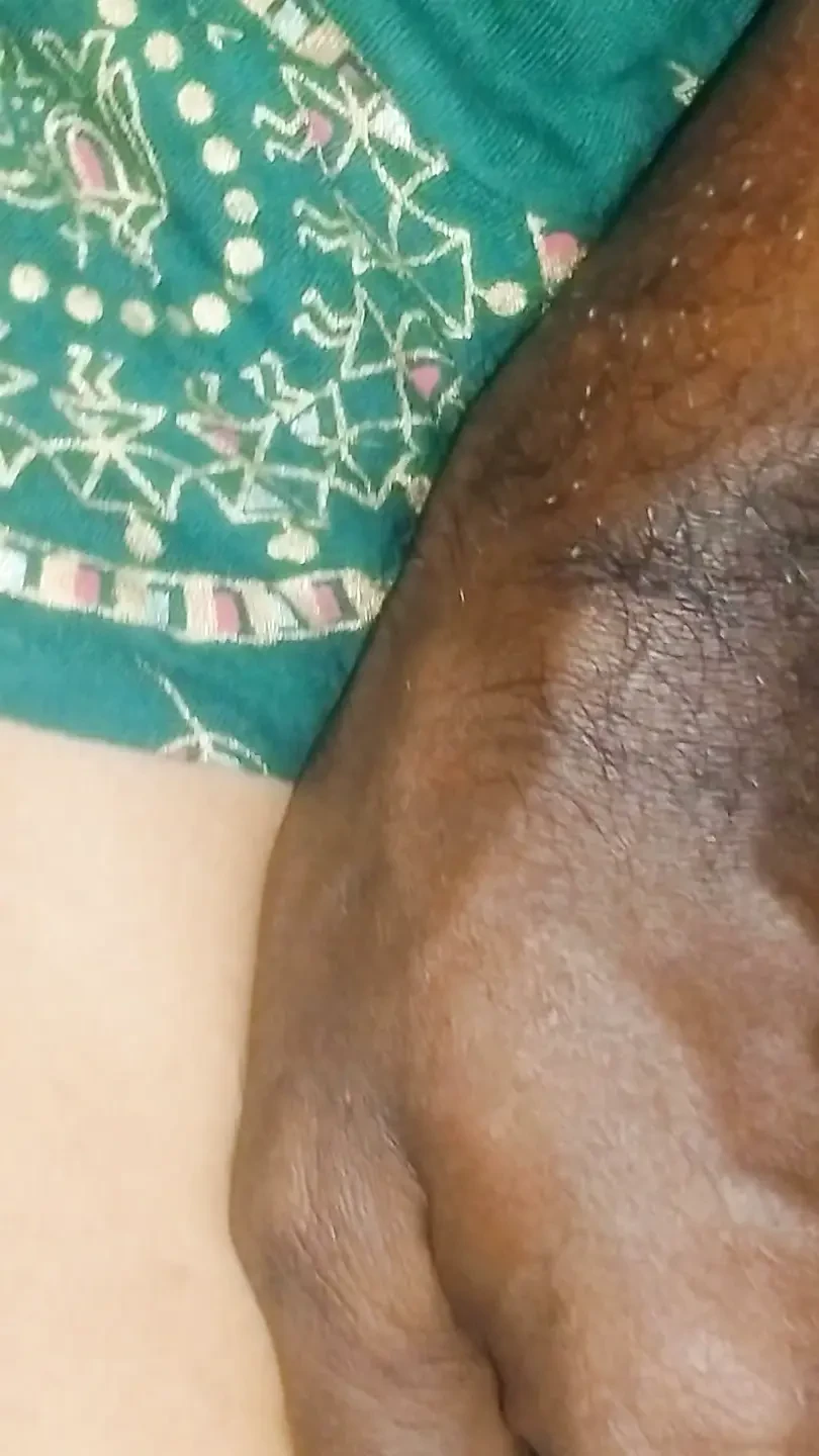 Desi Bhabhi Ka garam chut me Mera land ghusa