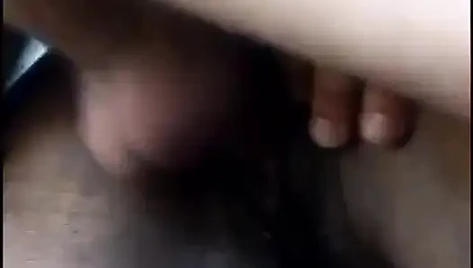 Грудастая шлюшка с лишним весом получает хуй ляжет сбоку на покрывало на улице