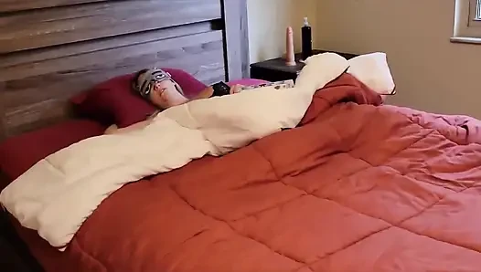 Stepson Visits His Stepmom's Bedroom and Fucks Her Pregnant Pussy