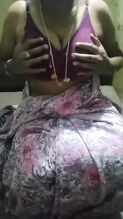 Indian Tamil auntypussy fingering
