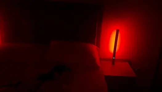 Eşim İşteyken Sevgilimle Kırmızı Odada