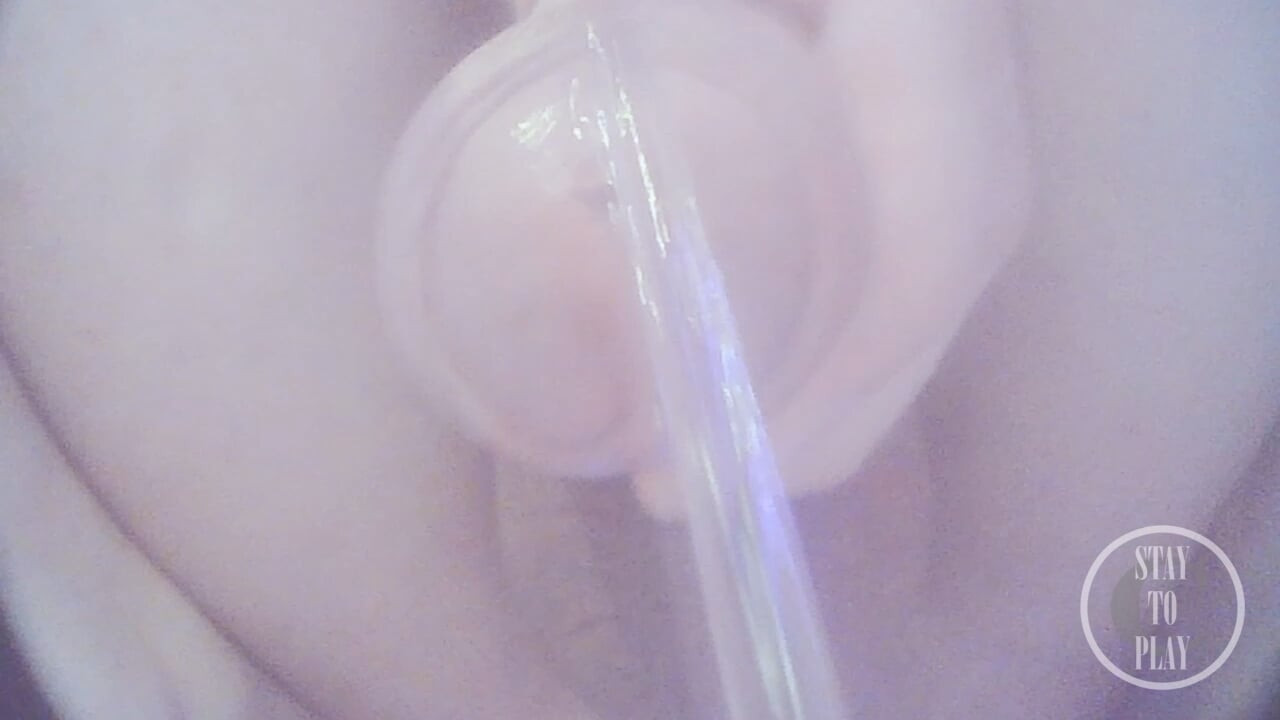 一日中おしっこを温かくしてお前の顔に温かいシャワーを浴びさせたんだ。