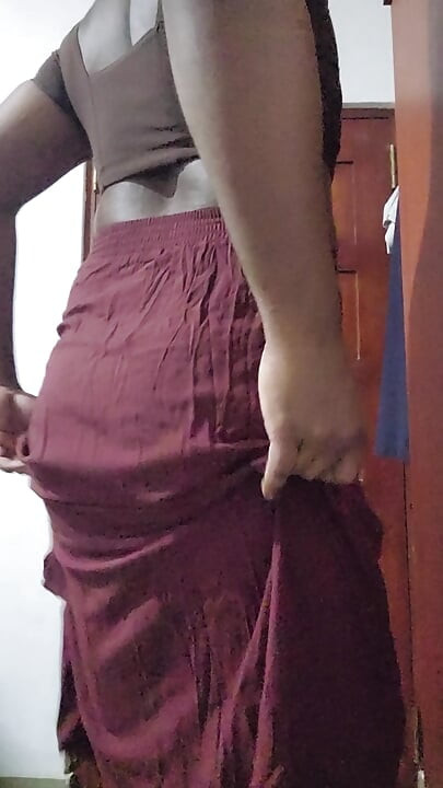 Sri Lankan Sissy Girl Ash Perera Showing Her Body