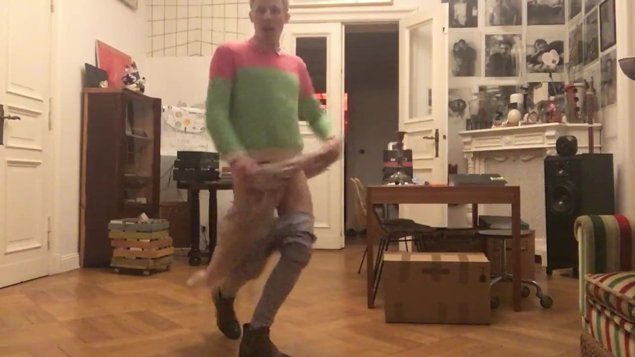 TWINK IS ALWAYS HUNGRY FOR RAW COCK