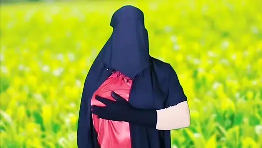 Asif beni tamamen çırılçıplak soyunuyor ve yarağını bana soktu