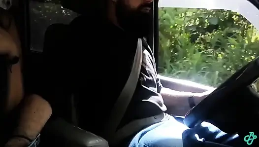 Минет и глотание спермы в машине